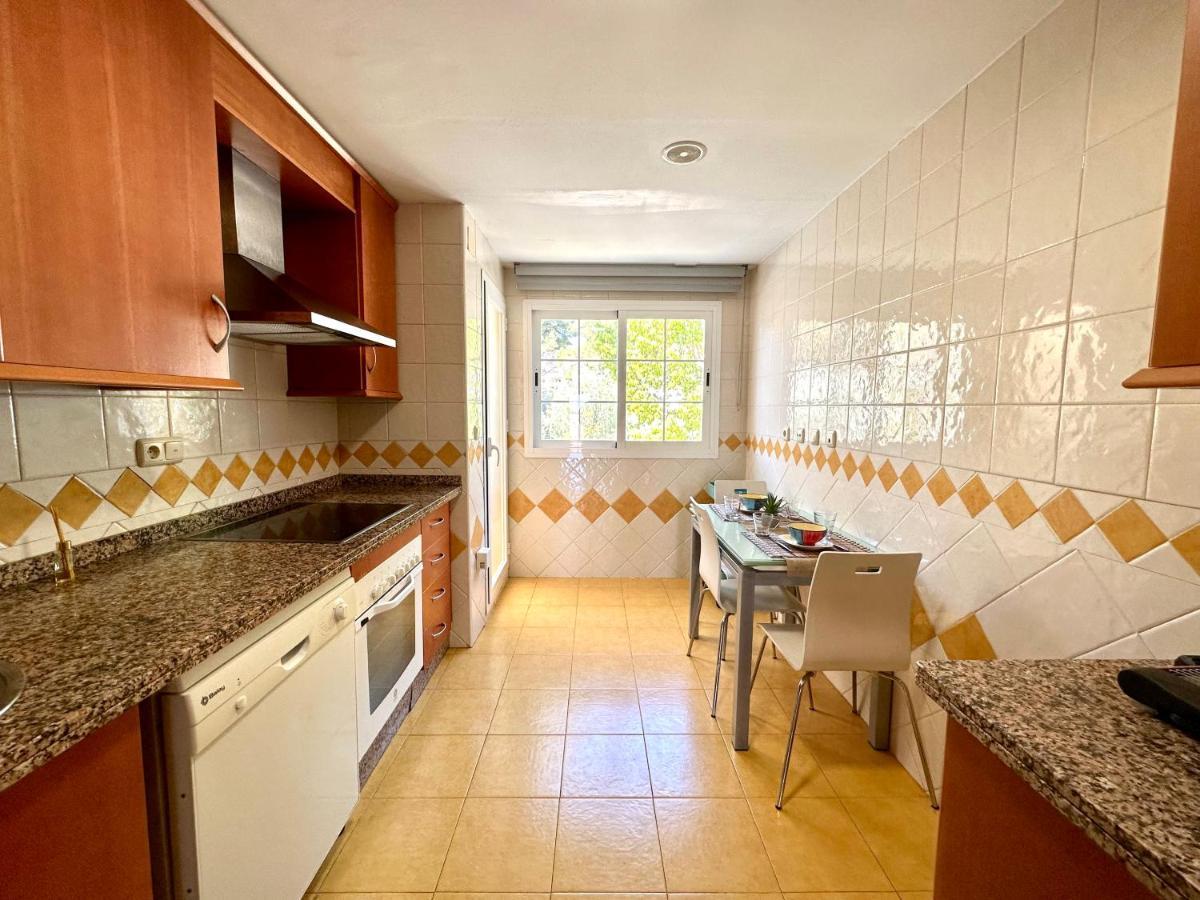 Moderno Apartamento Con Preciosas Vistas Al Mar En Urbanizacion Con Piscina - Rio Real 11 2G Марбеля Екстериор снимка