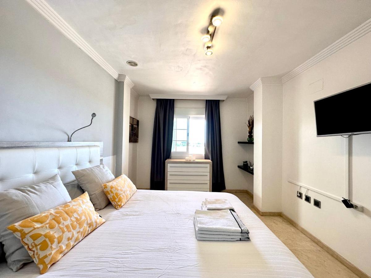 Moderno Apartamento Con Preciosas Vistas Al Mar En Urbanizacion Con Piscina - Rio Real 11 2G Марбеля Екстериор снимка