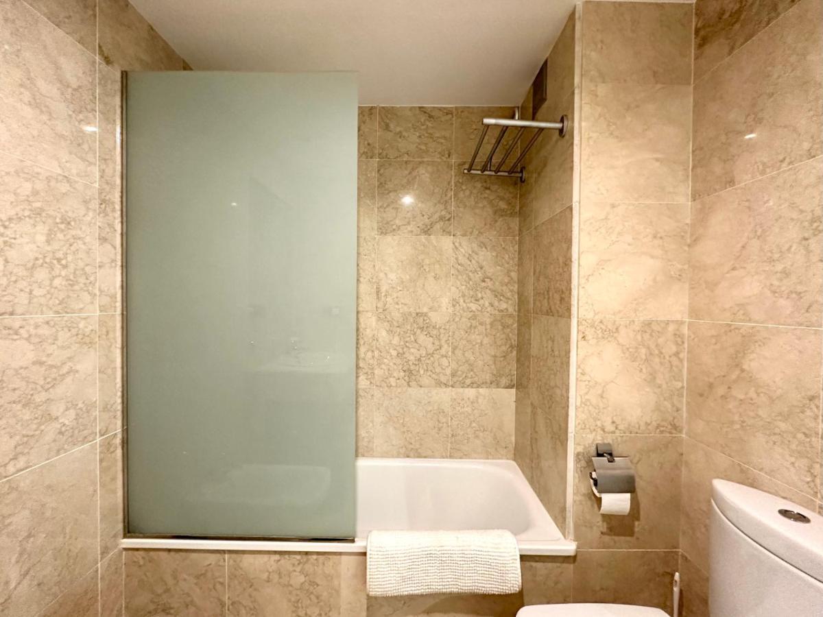 Moderno Apartamento Con Preciosas Vistas Al Mar En Urbanizacion Con Piscina - Rio Real 11 2G Марбеля Екстериор снимка