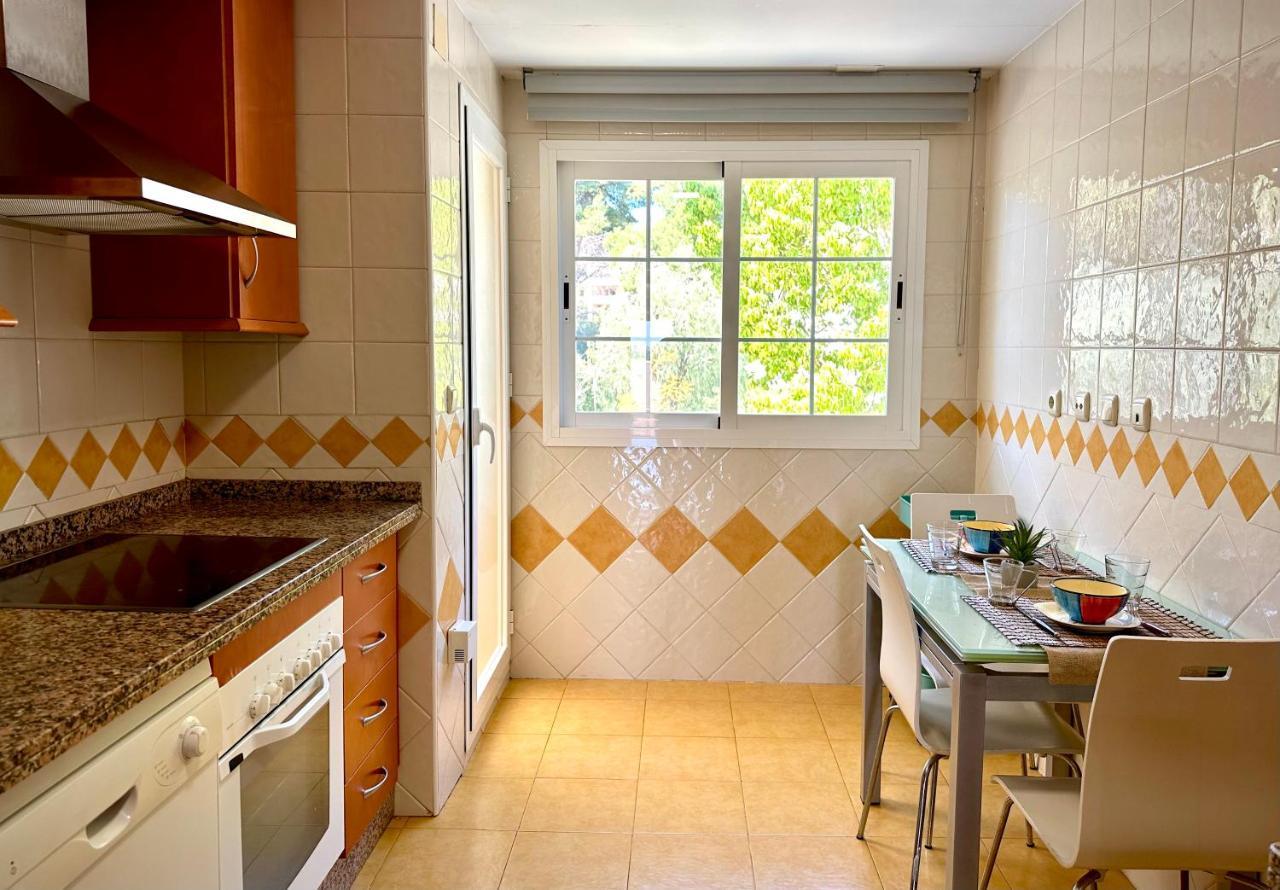Moderno Apartamento Con Preciosas Vistas Al Mar En Urbanizacion Con Piscina - Rio Real 11 2G Марбеля Екстериор снимка