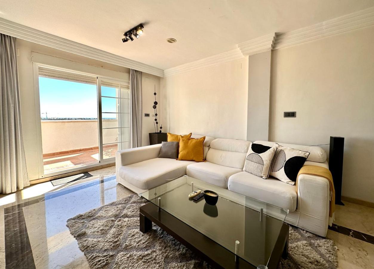 Moderno Apartamento Con Preciosas Vistas Al Mar En Urbanizacion Con Piscina - Rio Real 11 2G Марбеля Екстериор снимка